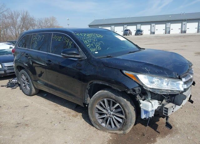 2018 TOYOTA Highlander