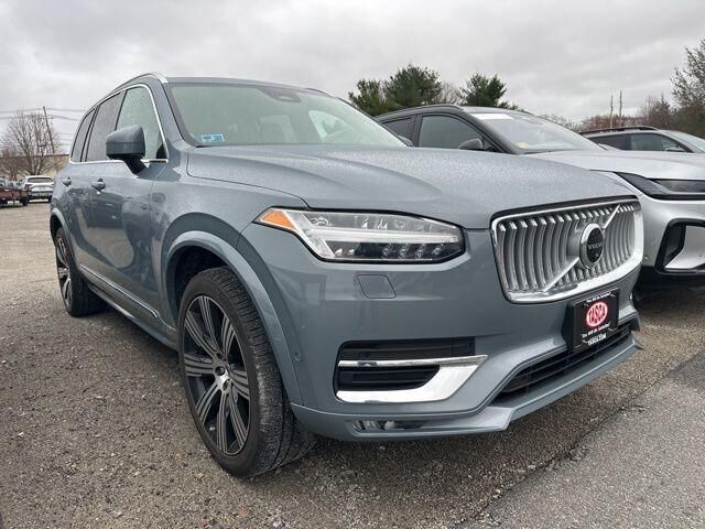 2023 VOLVO XC90