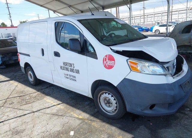 2017 NISSAN NV200