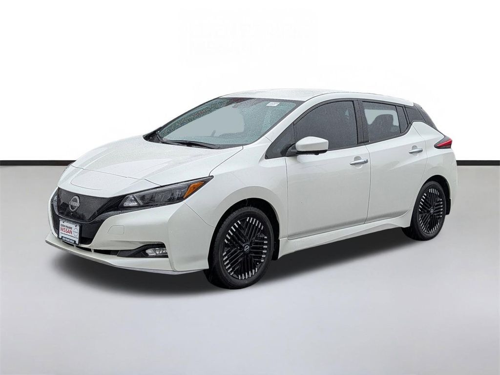2024 NISSAN Leaf