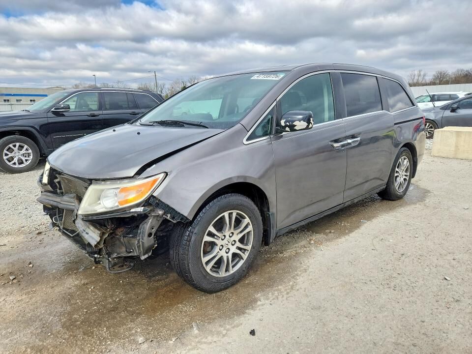2013 HONDA Odyssey