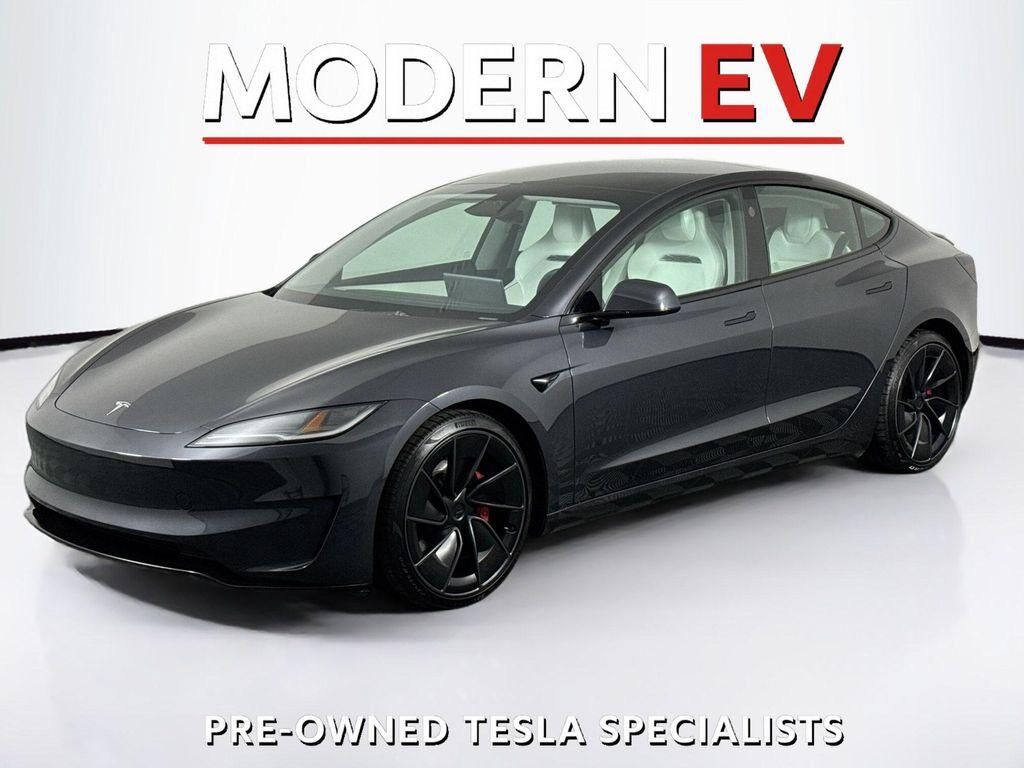 2024 TESLA Model 3