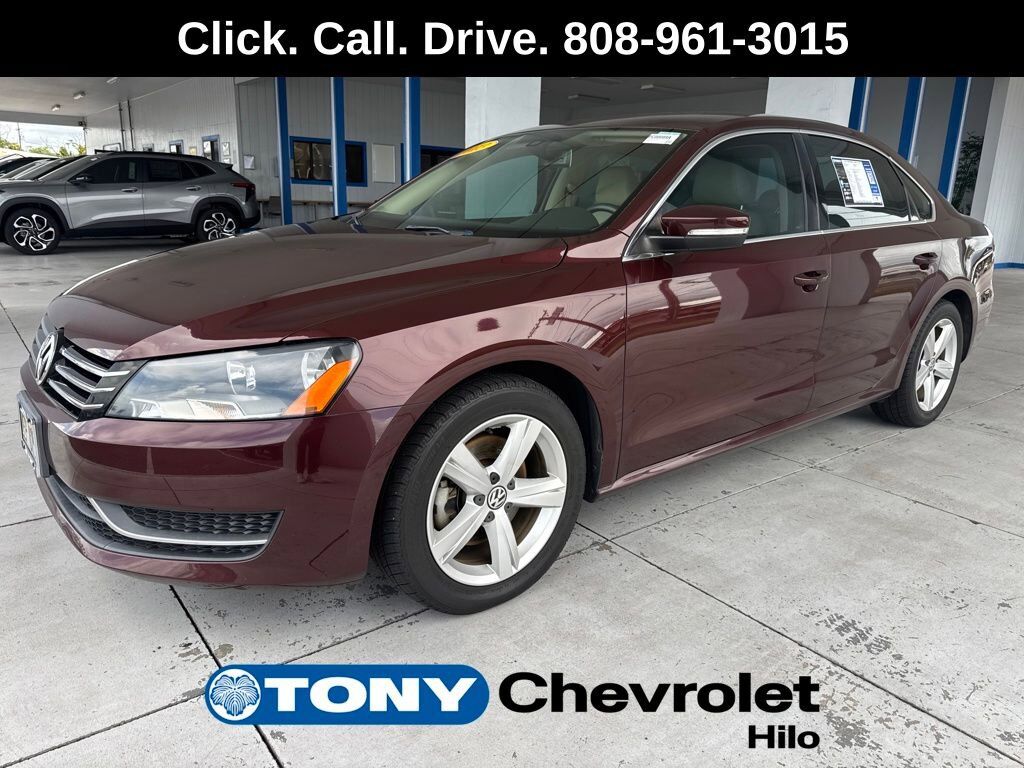 2013 VOLKSWAGEN Passat