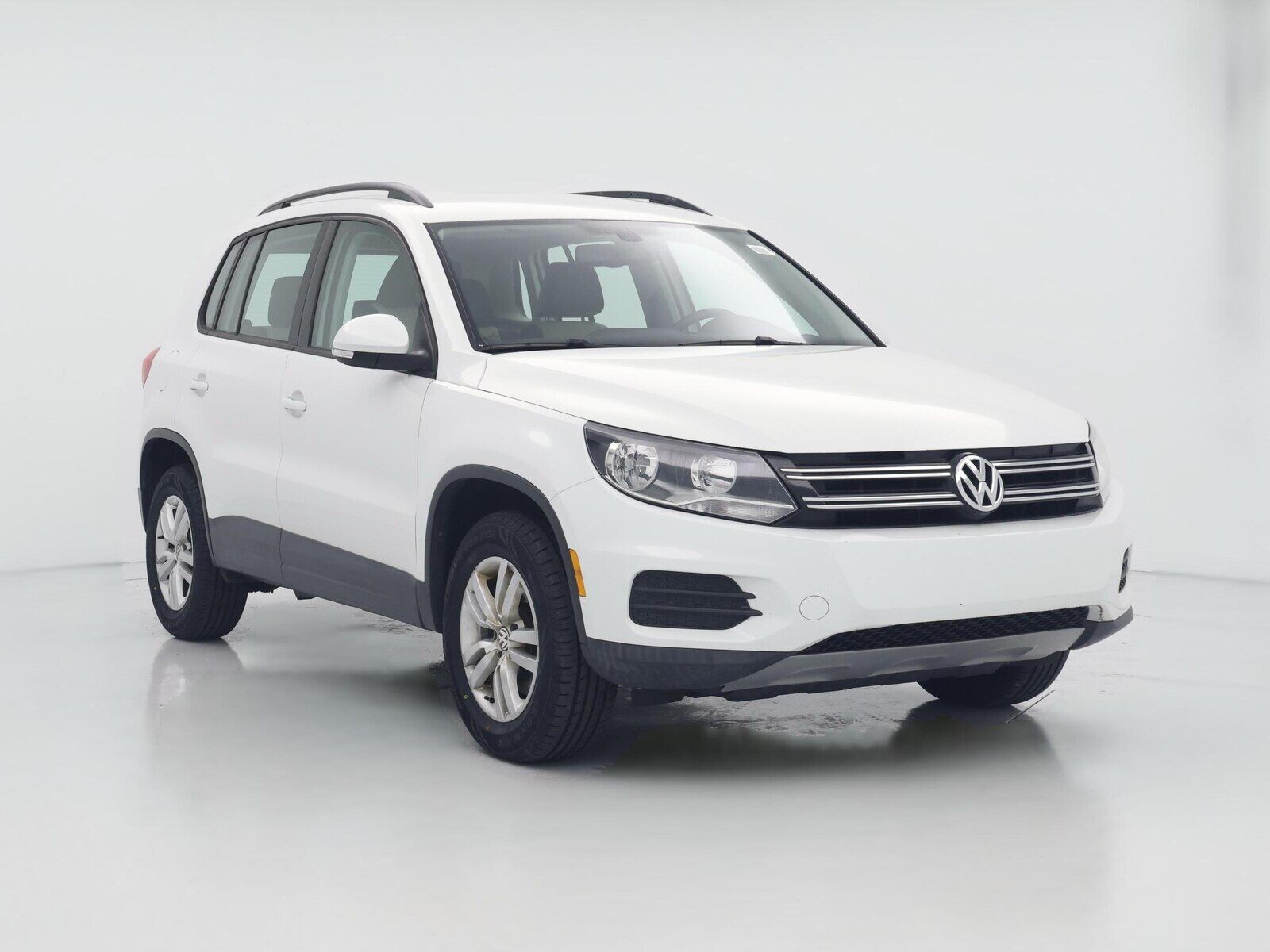 2016 VOLKSWAGEN Tiguan