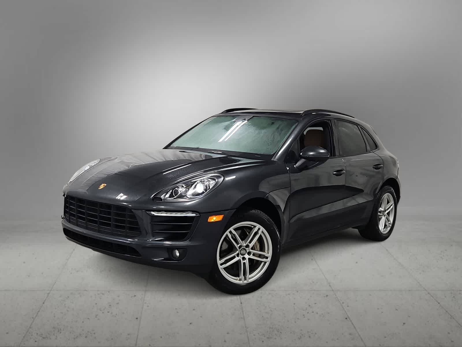 2017 PORSCHE Macan