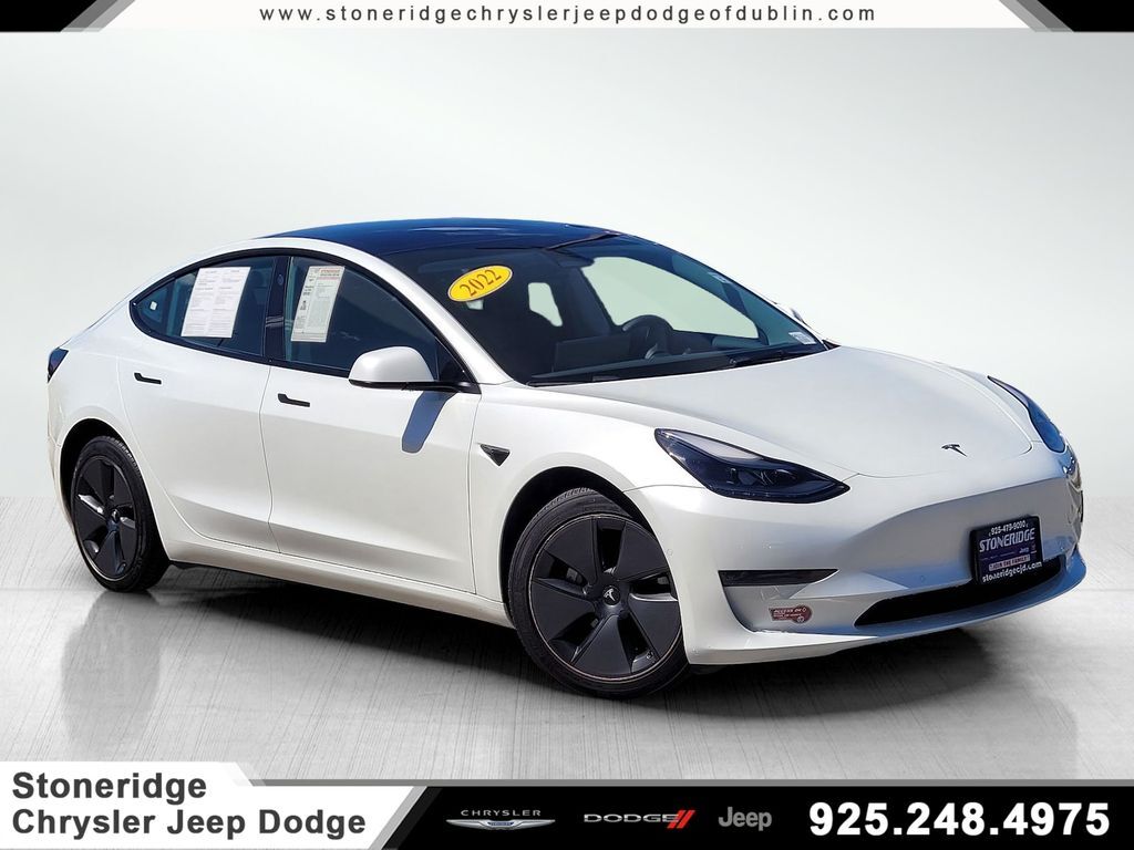 2022 TESLA Model 3