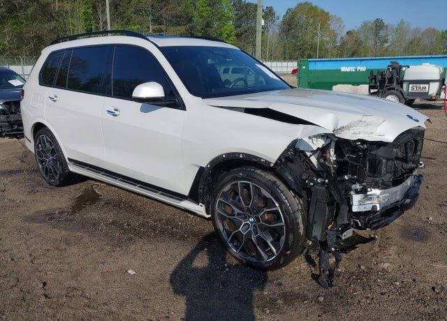 2025 BMW X7