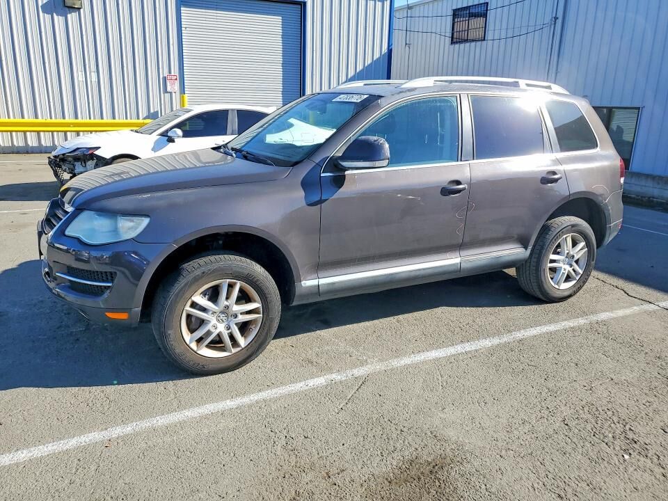 2008 VOLKSWAGEN Touareg