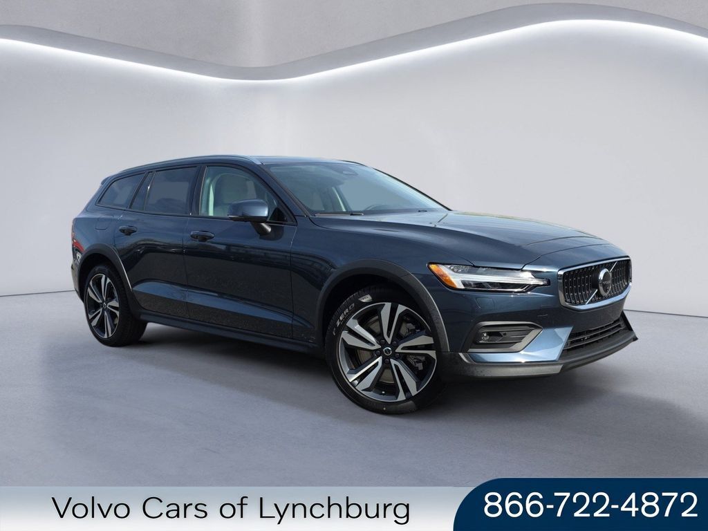 2026 VOLVO V60CC