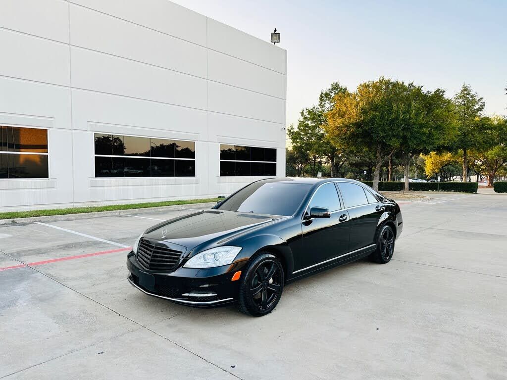 2011 MERCEDES-BENZ S-Class