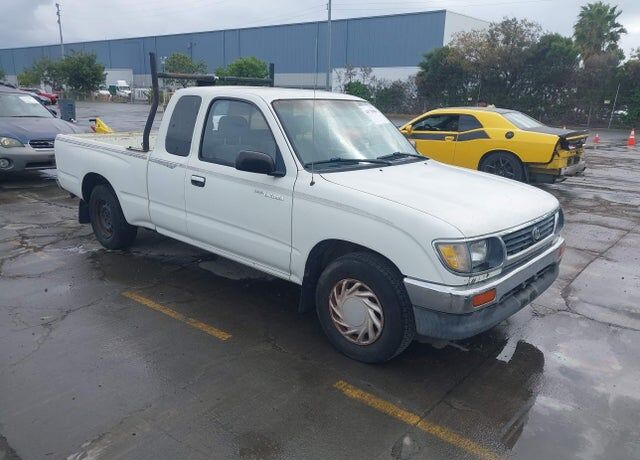 1995 TOYOTA Tacoma