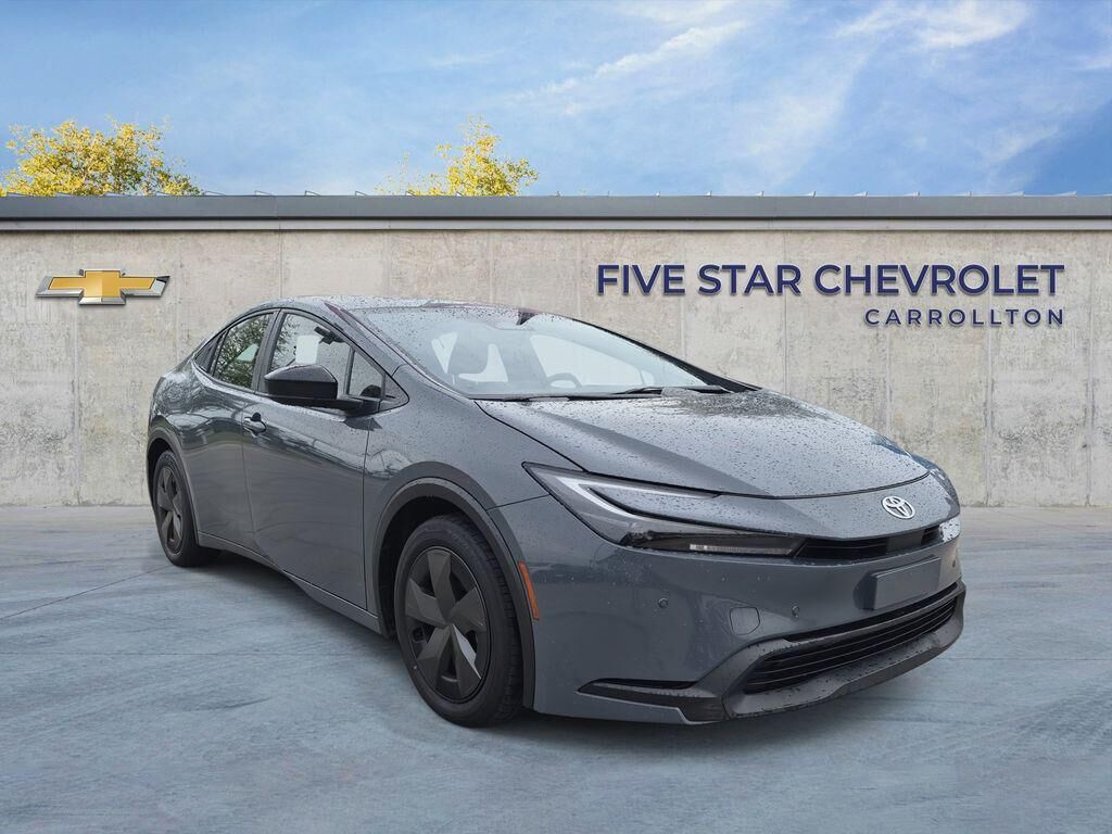 2024 TOYOTA PRIUS