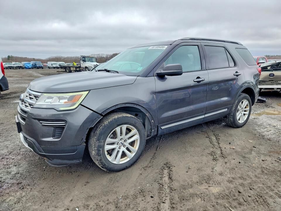 2018 FORD Explorer