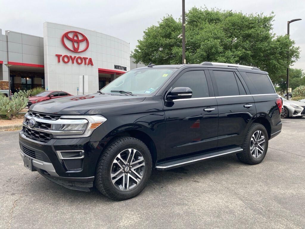 2022 FORD Expedition