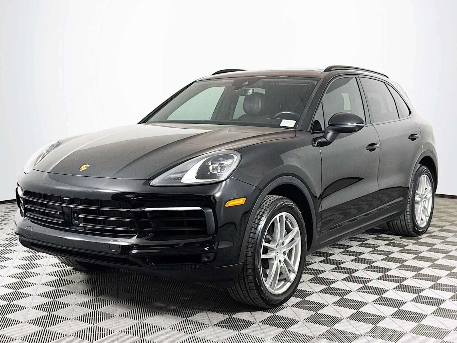 2022 PORSCHE Cayenne