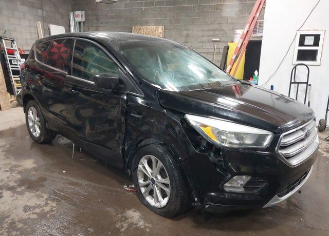 2017 FORD Escape