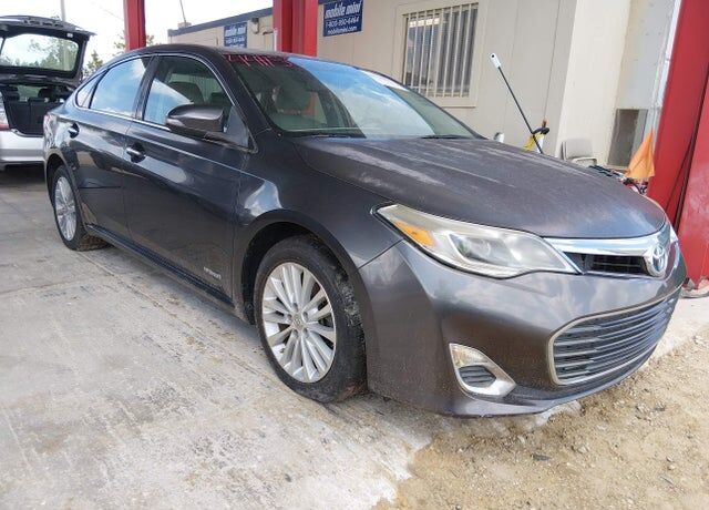 2013 TOYOTA Avalon