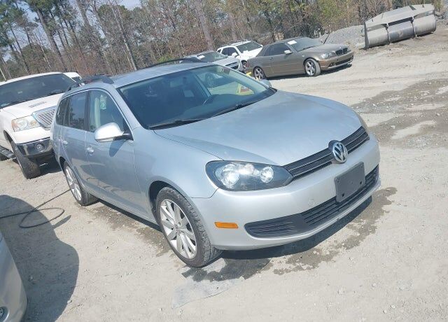2010 VOLKSWAGEN Jetta Wagon