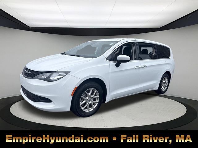 2023 CHRYSLER Voyager
