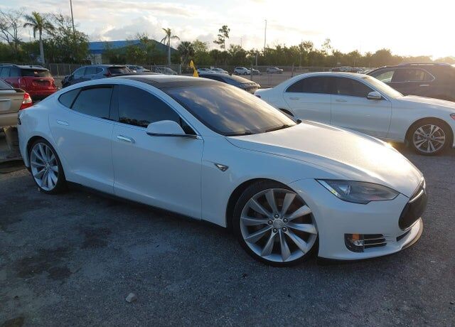 2012 TESLA Model S