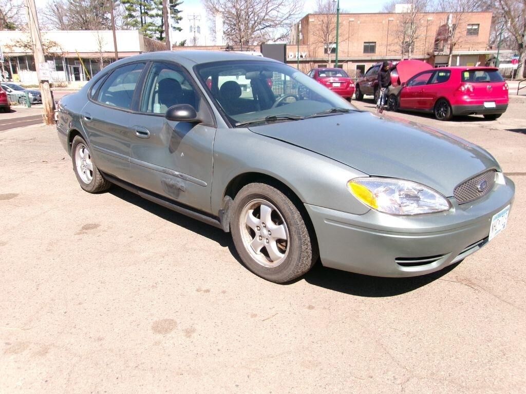 2006 FORD Taurus