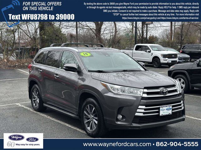 2019 TOYOTA Highlander