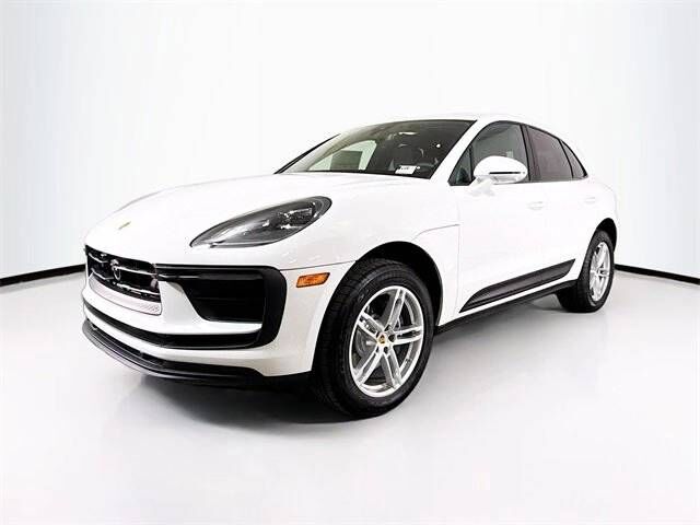 2025 PORSCHE Macan
