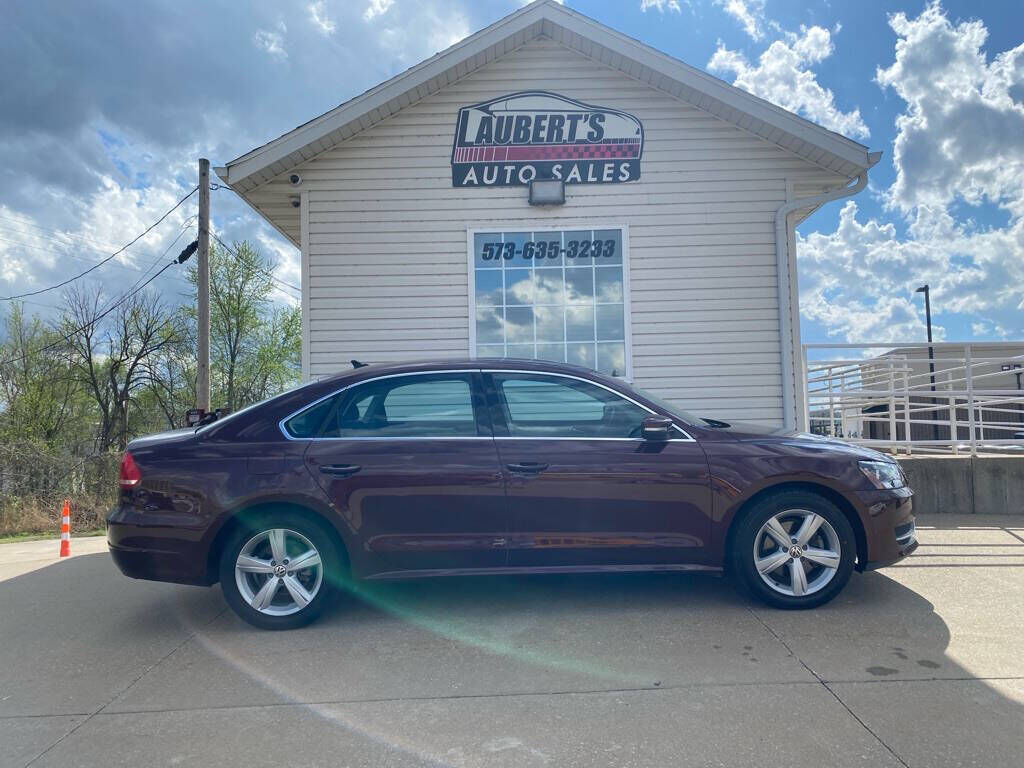 2013 VOLKSWAGEN Passat