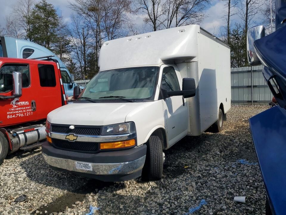 2022 CHEVROLET Express