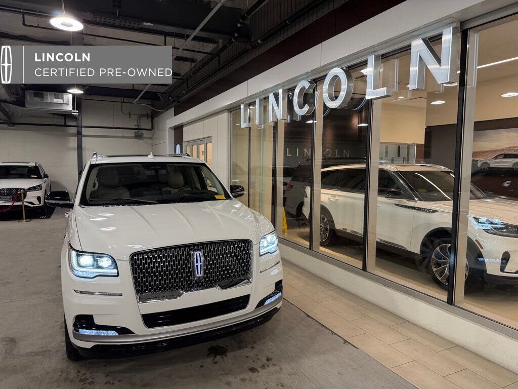 2022 LINCOLN Navigator L