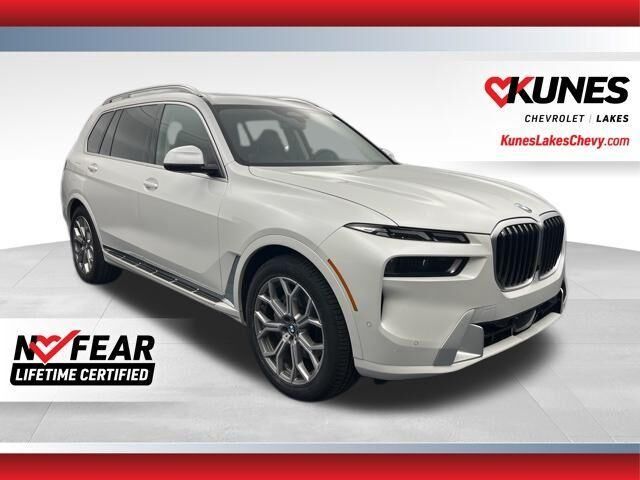2023 BMW X7