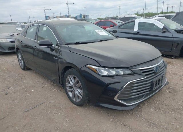 2019 TOYOTA Avalon