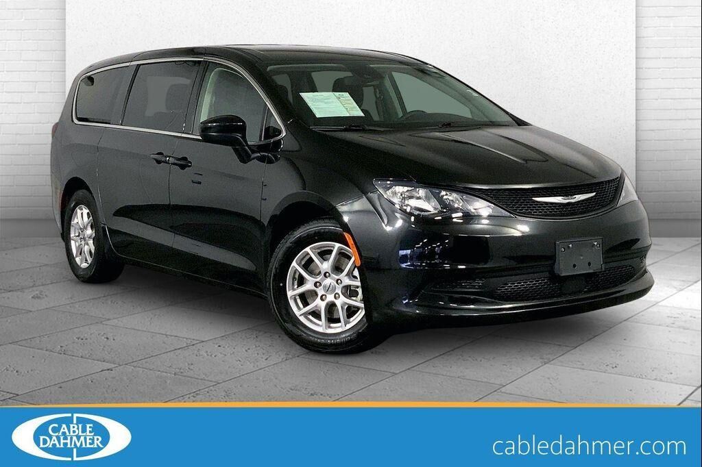 2023 CHRYSLER Voyager