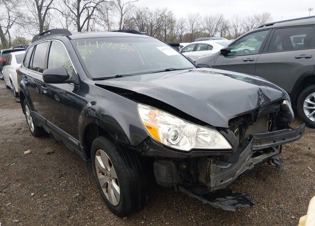 2011 SUBARU Outback