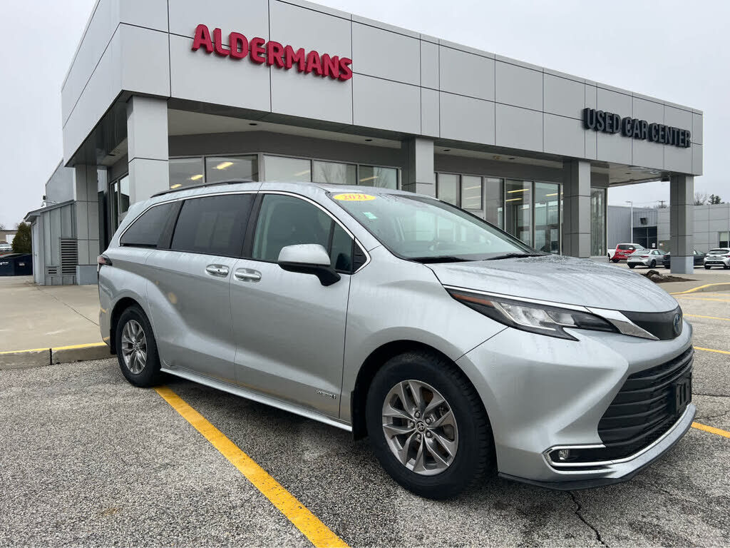 2021 TOYOTA Sienna