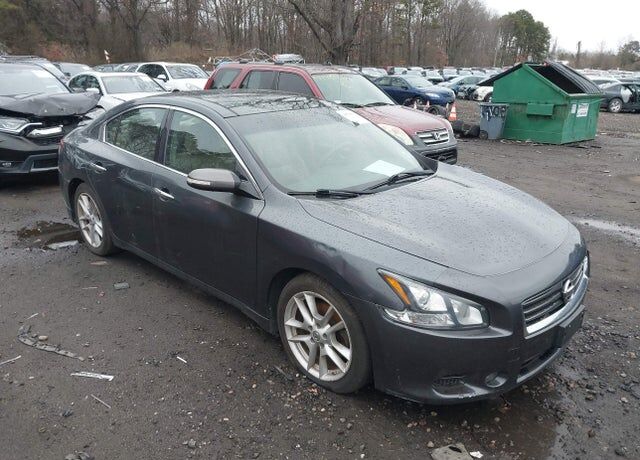 2011 NISSAN Maxima