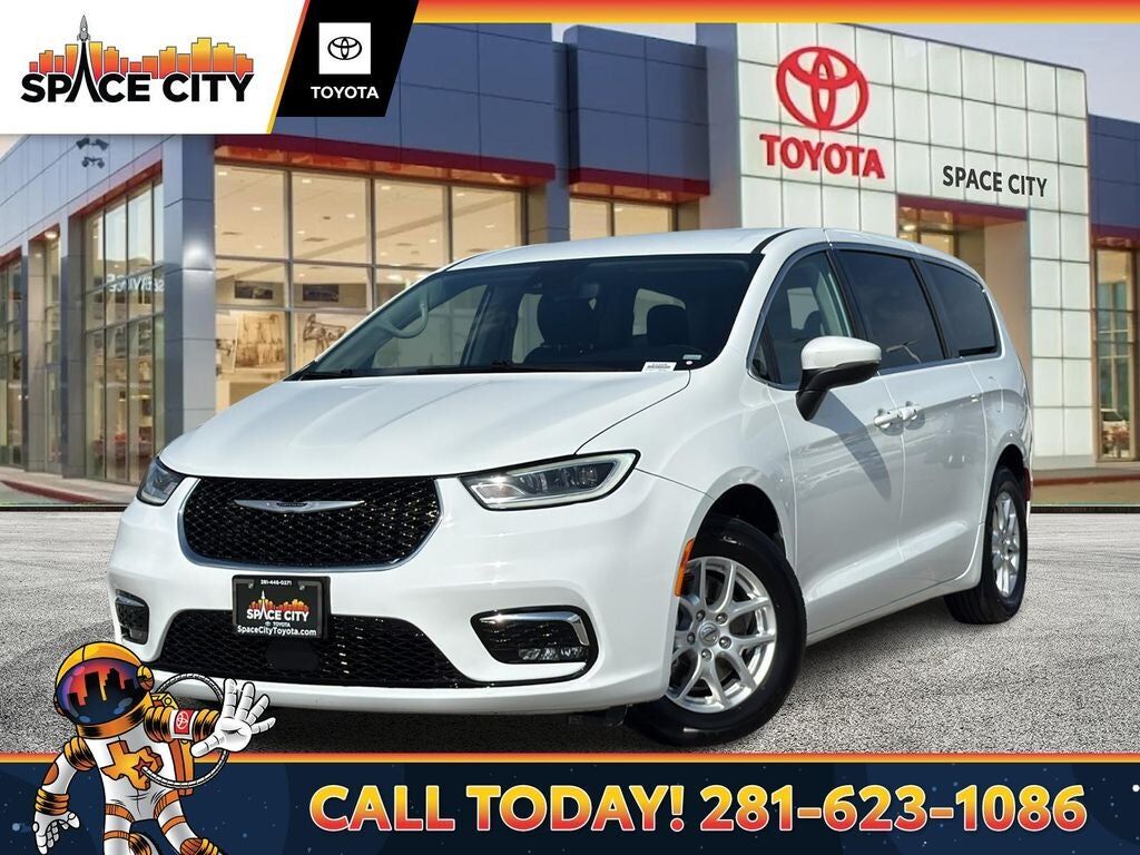 2023 CHRYSLER Pacifica