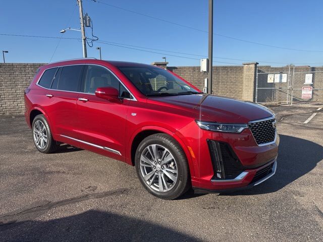 2025 CADILLAC XT6