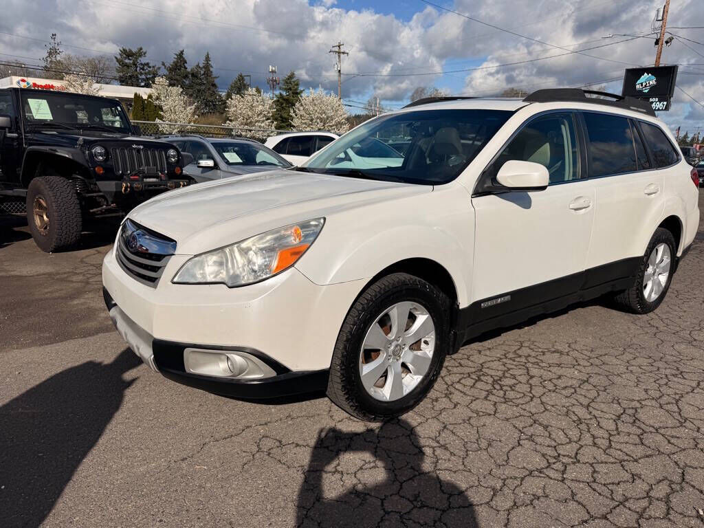 2011 SUBARU Outback