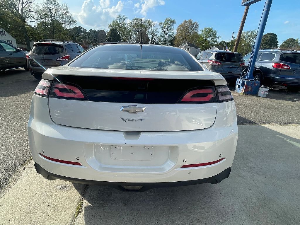 2013 CHEVROLET Volt