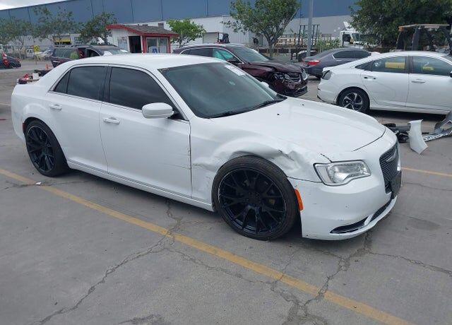 2015 CHRYSLER 300