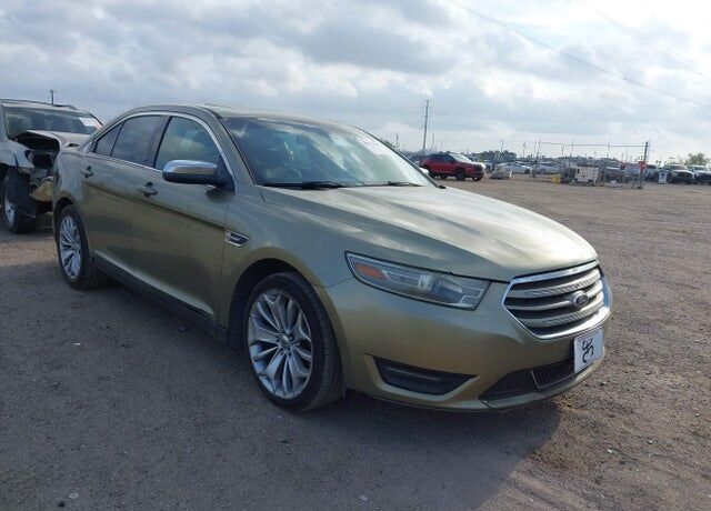 2013 FORD Taurus