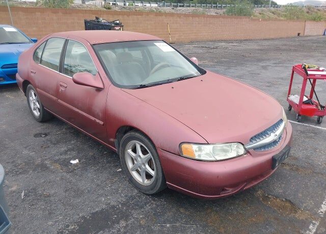 2001 NISSAN Altima