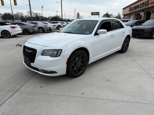 2019 CHRYSLER 300