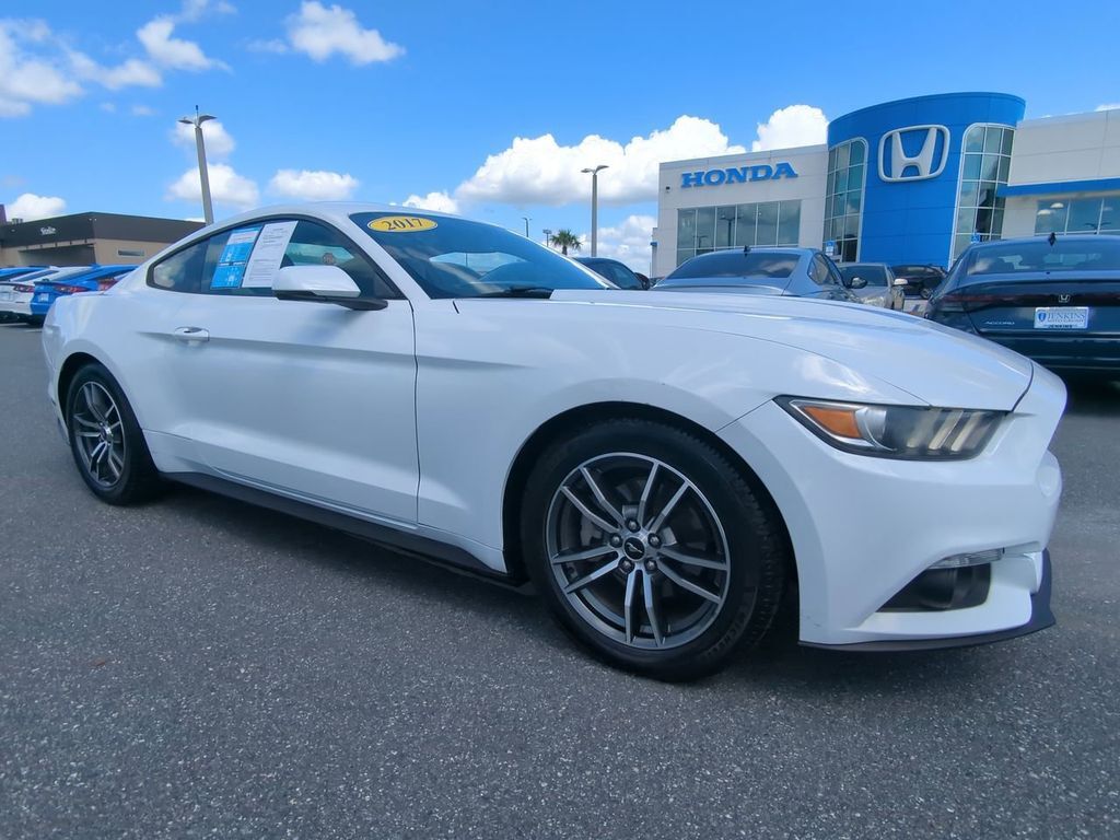 2017 FORD Mustang
