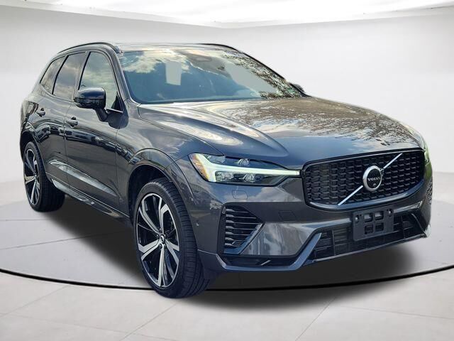 2022 VOLVO XC60