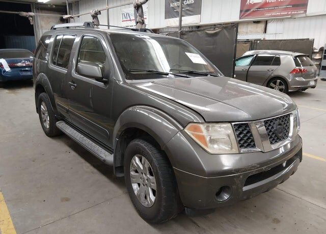 2005 NISSAN Pathfinder