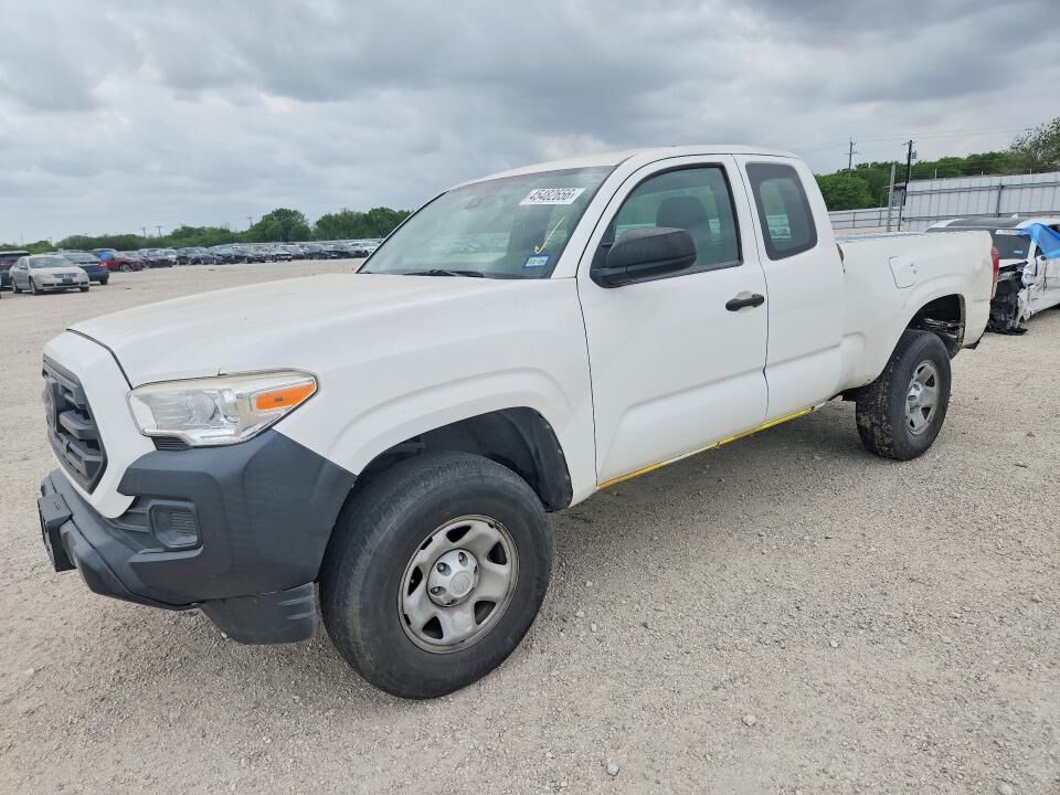 2018 TOYOTA Tacoma