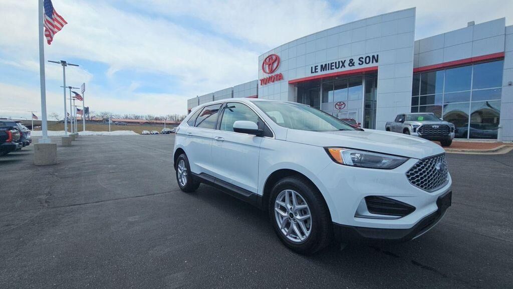 2024 FORD Edge