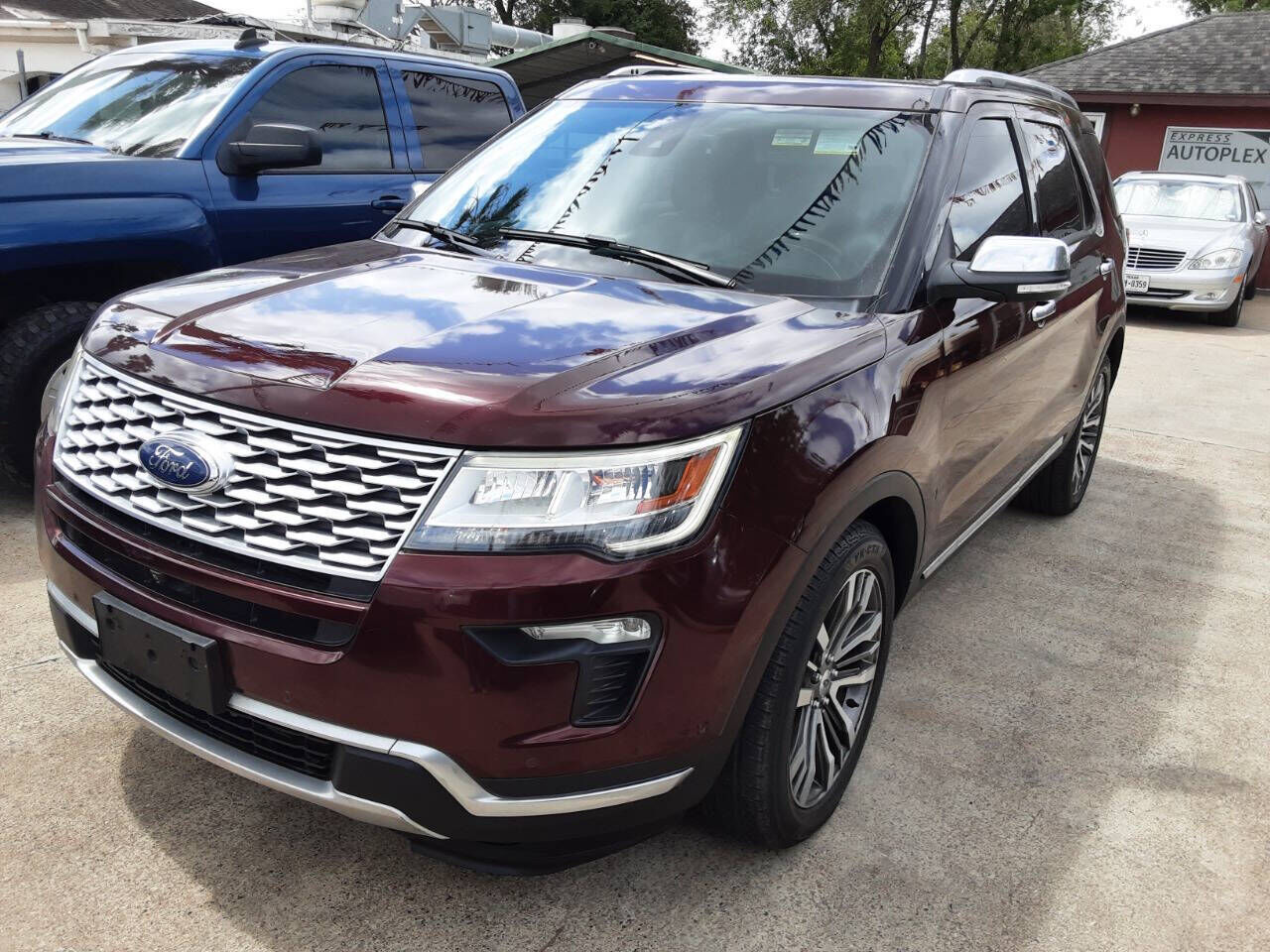 2018 FORD Explorer